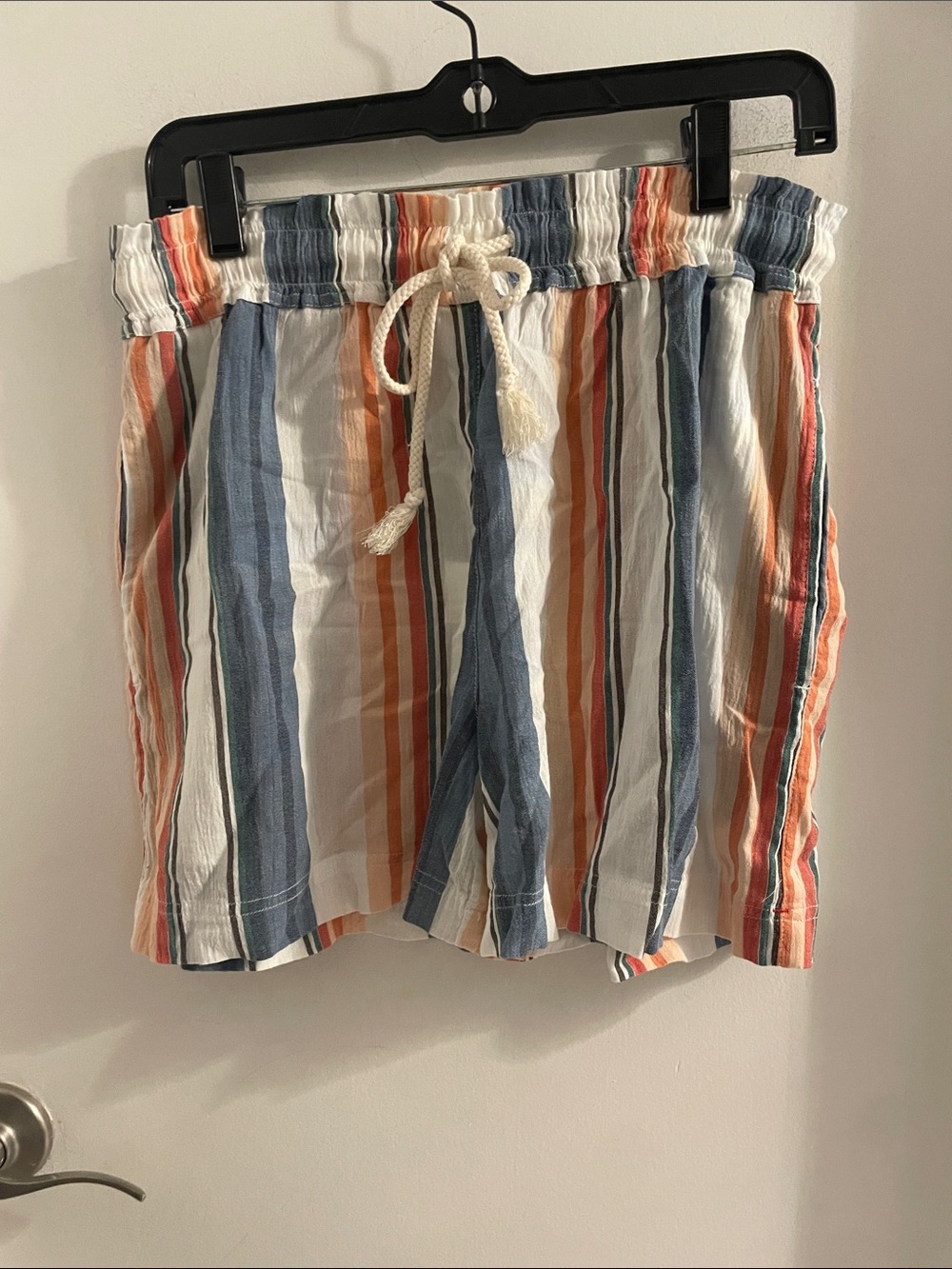 NWT Xirena XS Multicolor Cove Cooper  side pockets drawstring waist Shorts